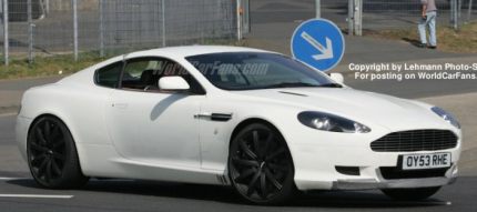 Aston Martin. En una Spy Photo